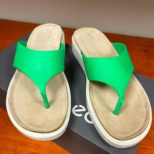 Ecco Corksphere Sandals - Kelly Green - size 38